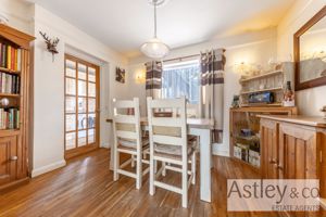 dining- click for photo gallery